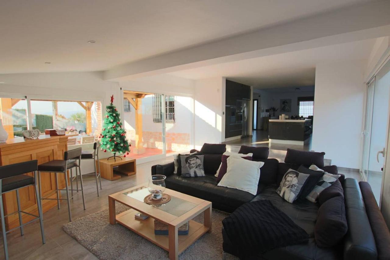 TESS Villa Fleury Alhaurín de la Torre Extérieur photo